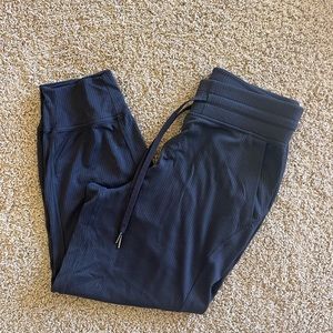 Lululemon Ribbed Ready to Rulu Crop Jogger